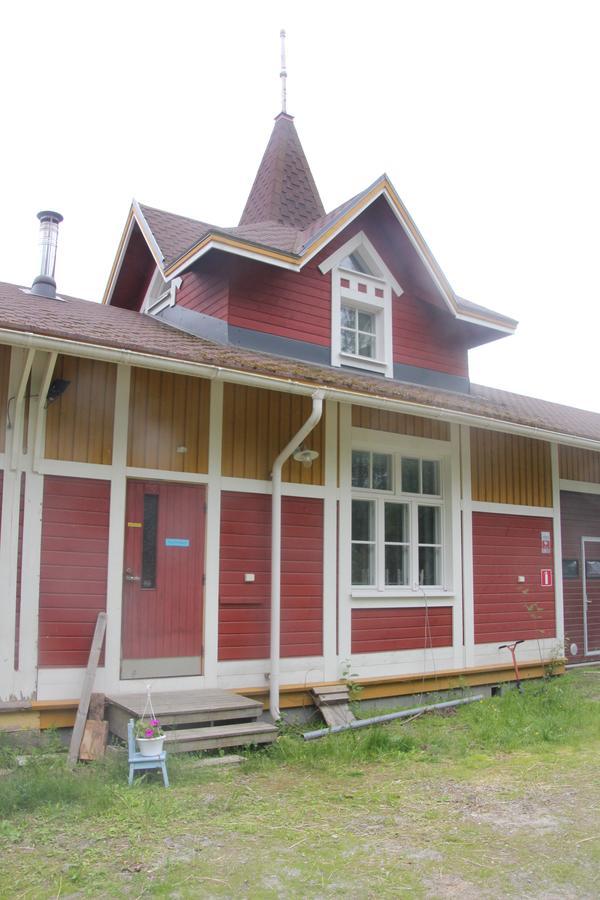 Hotel Majatalo Veikeae Vuohi à Lieksa Extérieur photo