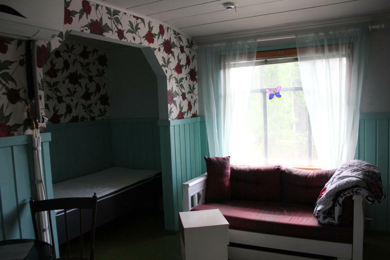 Hotel Majatalo Veikeae Vuohi à Lieksa Extérieur photo